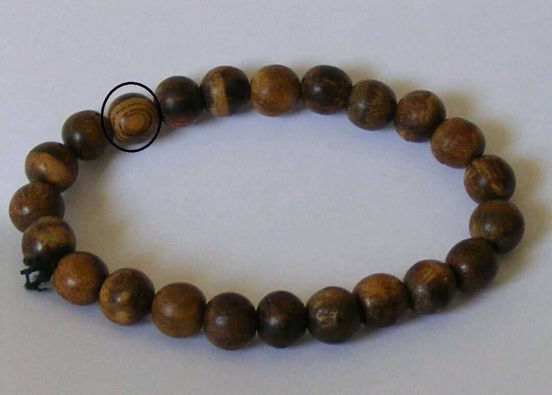 Is this genuine agarwood bracelet or Buaya bracelet? A recent review request