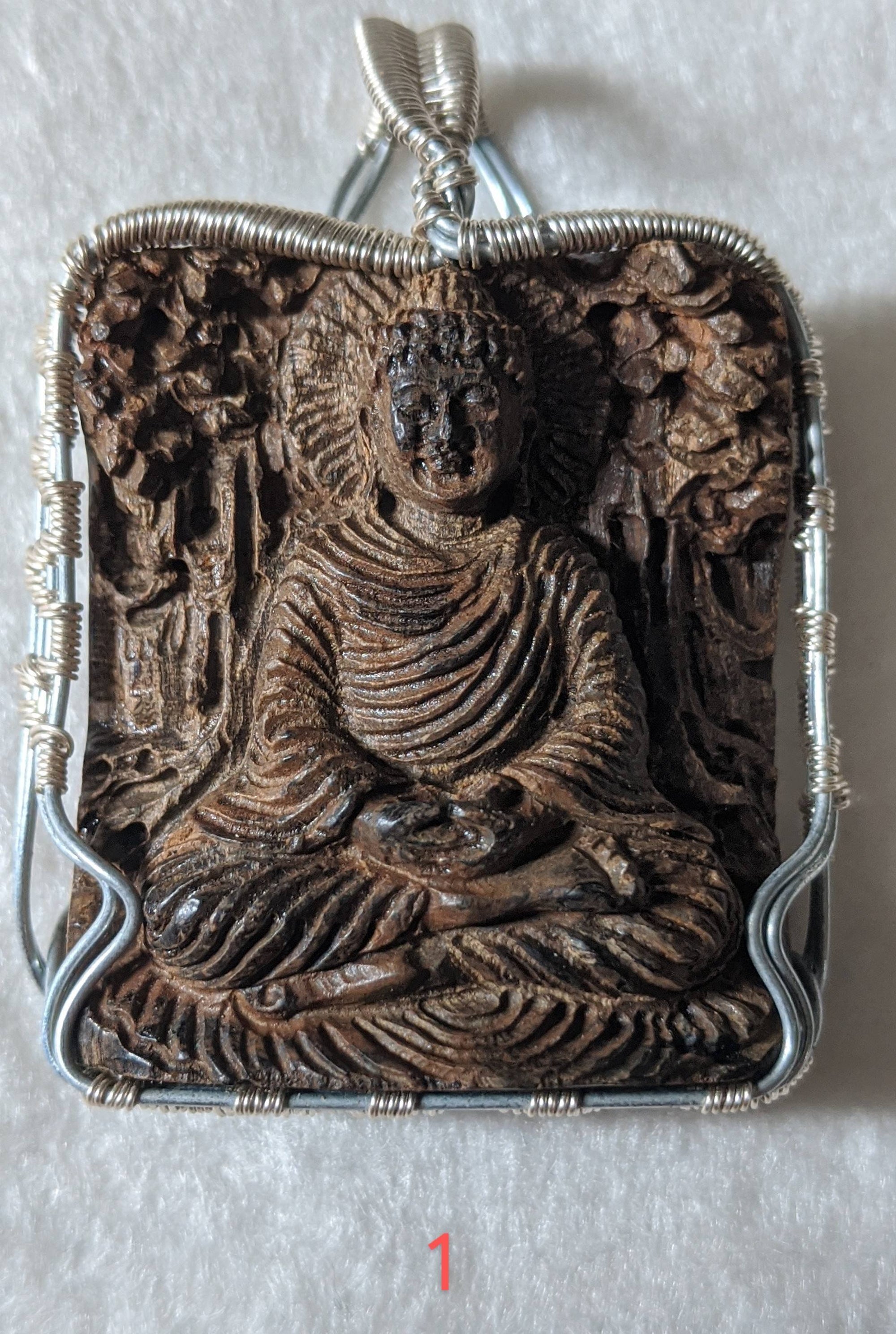 Sinking Agarwood Pendant Gautama (Sakyamuni) Buddha 释迦牟尼 -