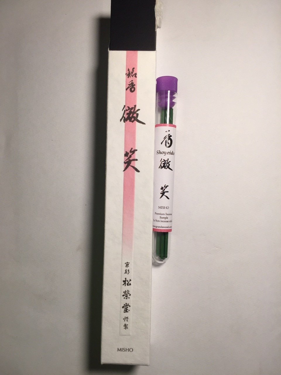 Shoyeido Premium Agarwood Incense: Gentle Smile Misho - Fullpackage 37 sticks of ~18 cm