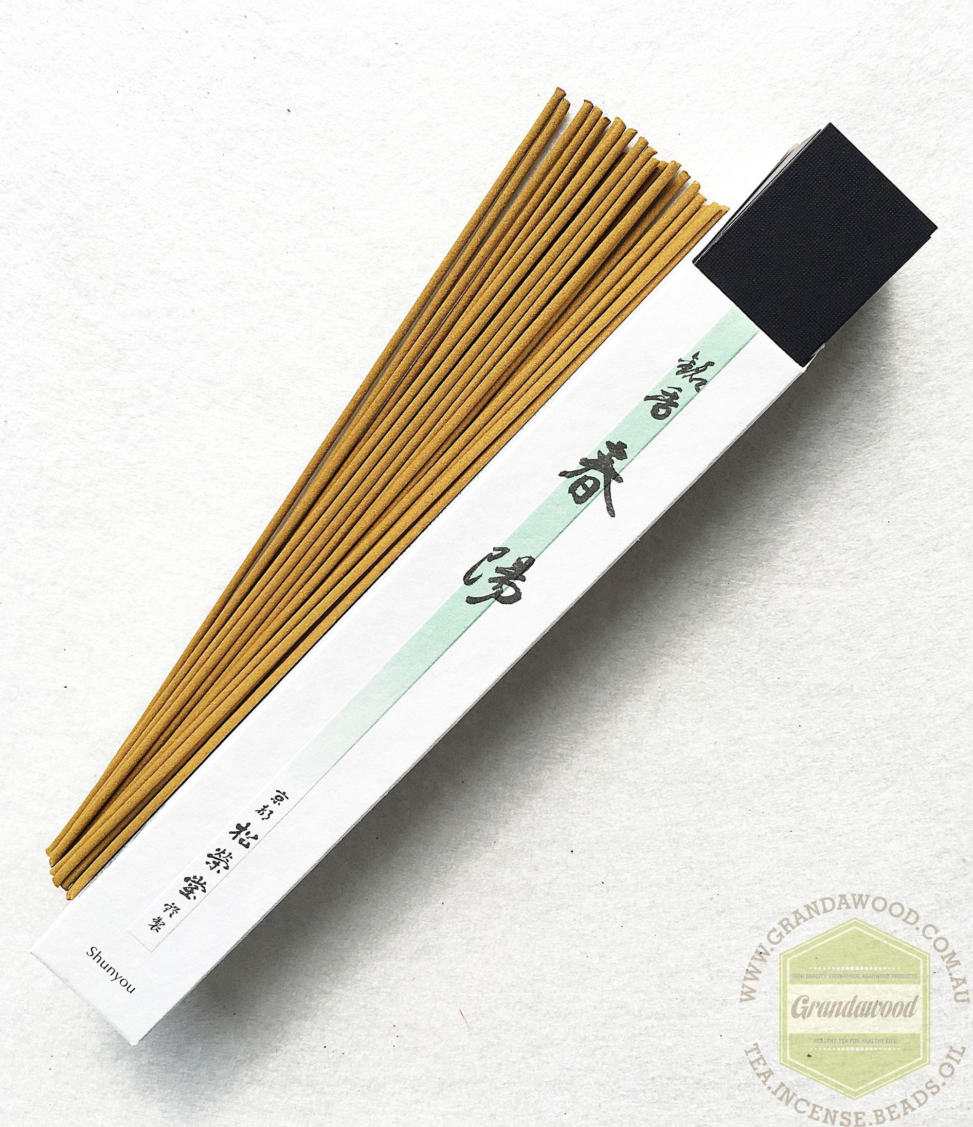 Shoyeido Premium Sandalwood Agarwood incense: Beckoning Spring/ Shunyou -