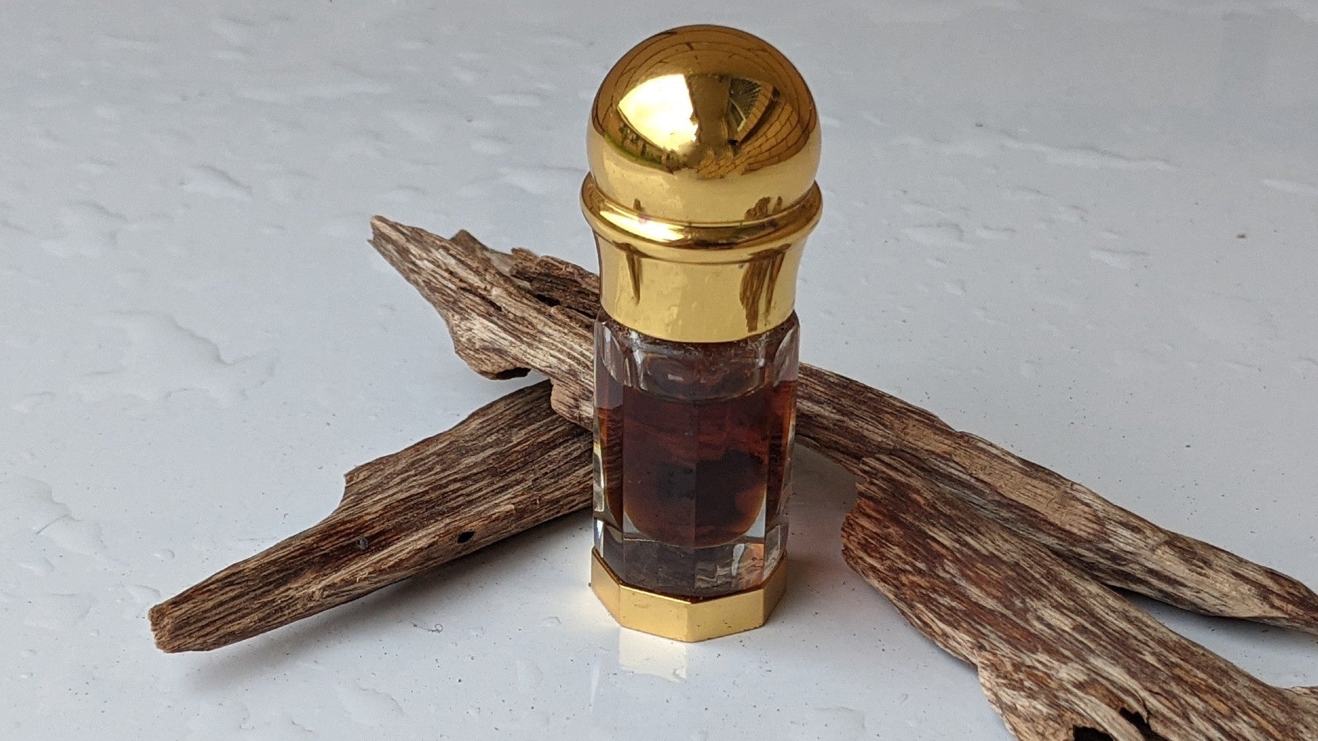 *New* Triwood - the Amazing Aroma of Three Different Agarwood Species in one bottle - 3ml